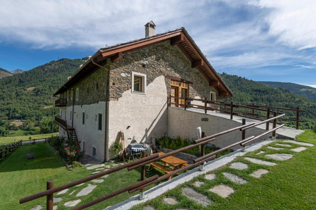 Maison Marcoz - Appartamenti Vacanze Этрубль Экстерьер фото